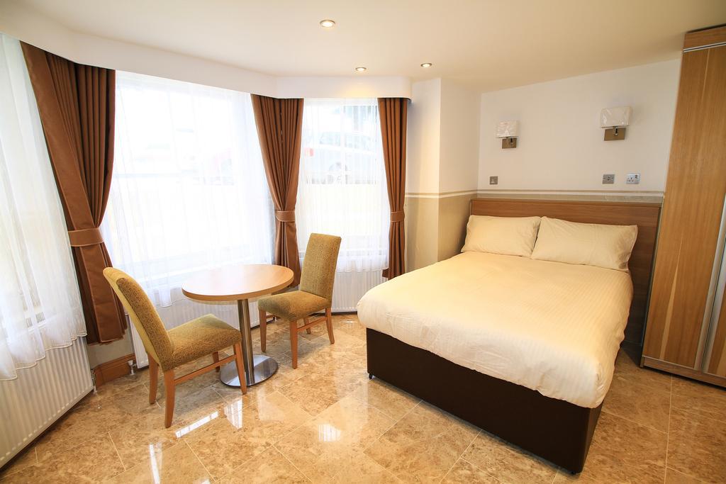 Congress Apartments Истборн Екстериор снимка