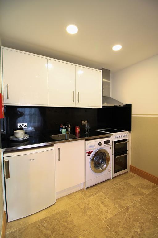 Congress Apartments Истборн Екстериор снимка