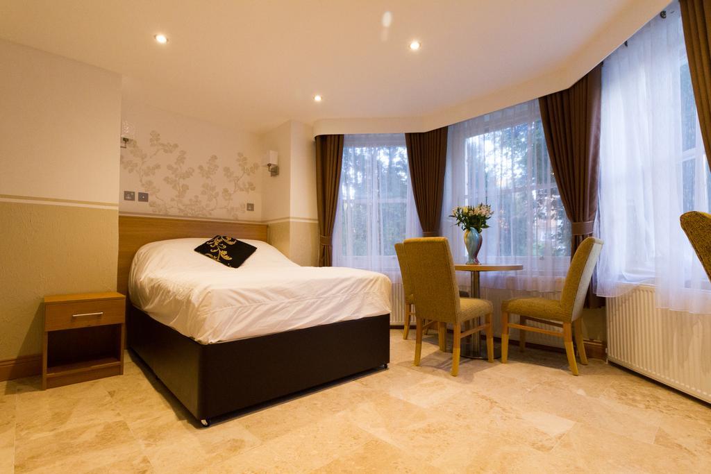 Congress Apartments Истборн Екстериор снимка