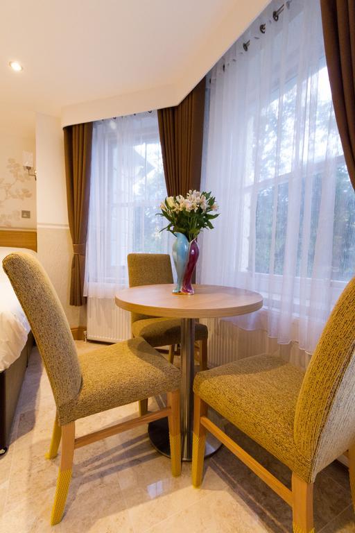 Congress Apartments Истборн Екстериор снимка