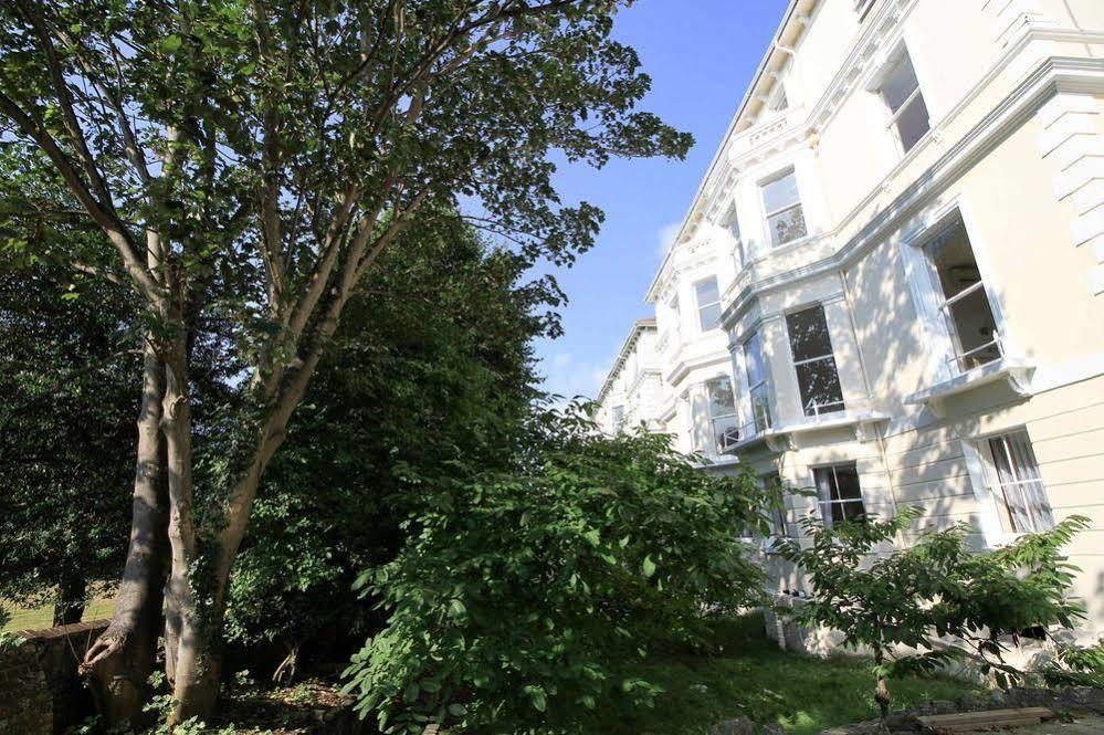 Congress Apartments Истборн Екстериор снимка
