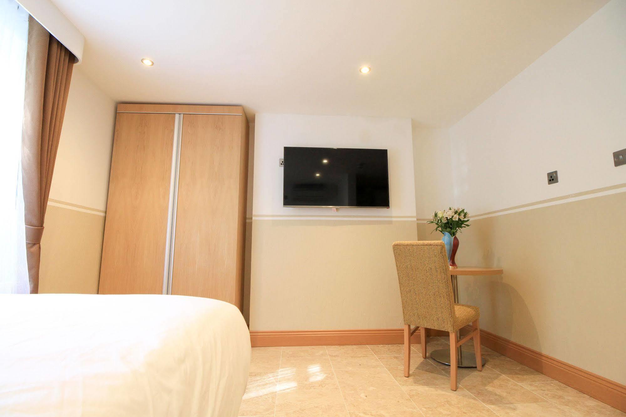 Congress Apartments Истборн Екстериор снимка