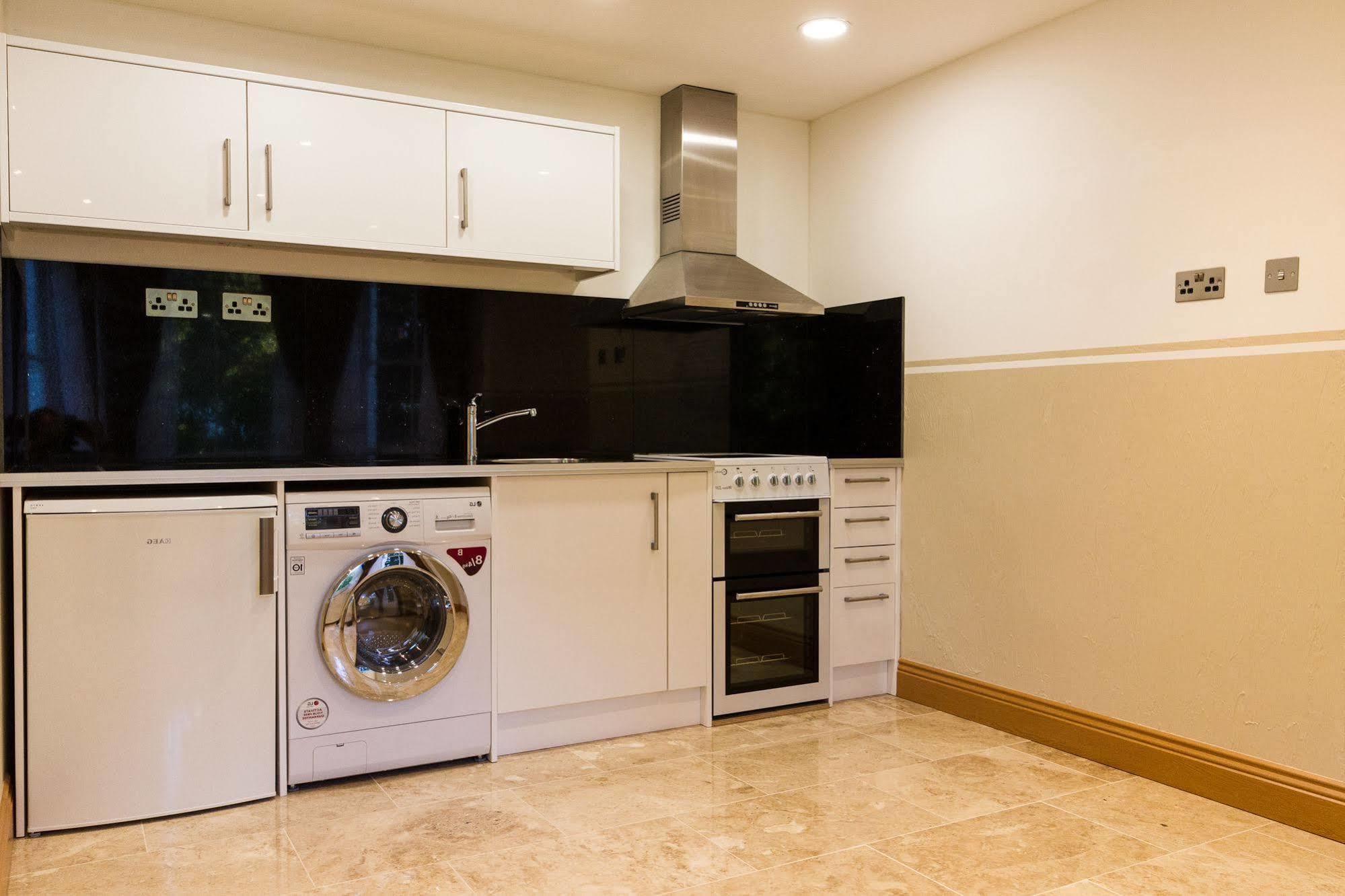 Congress Apartments Истборн Екстериор снимка